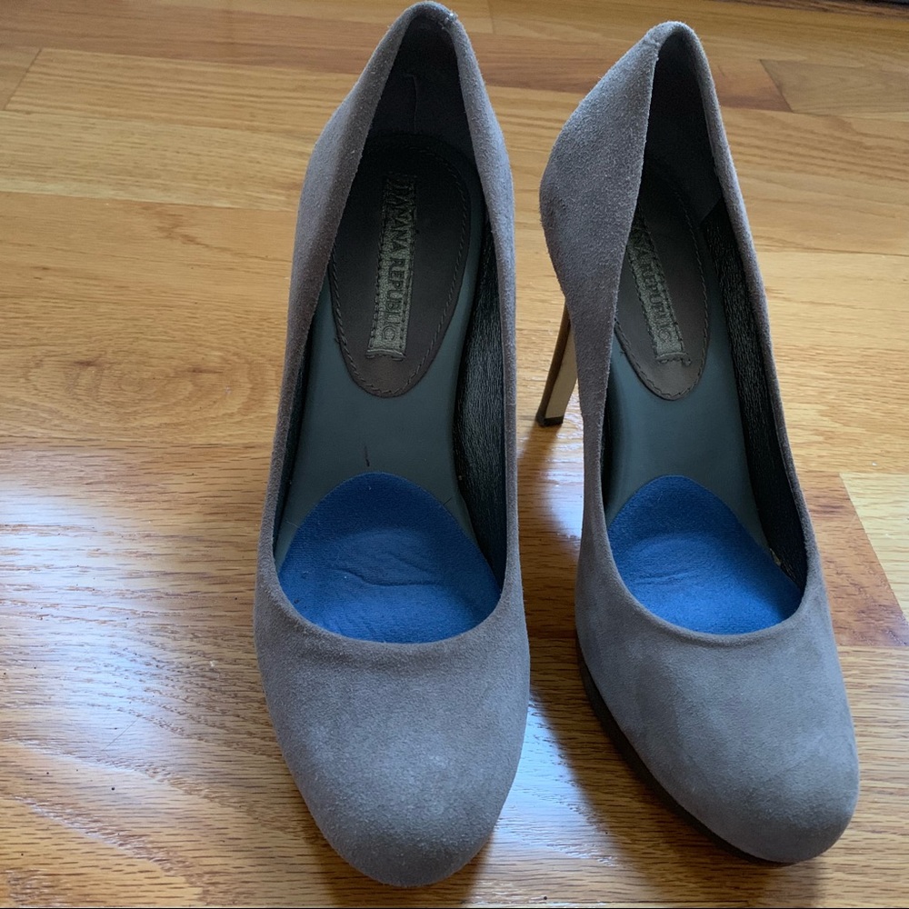Banana Republic gray suede heels